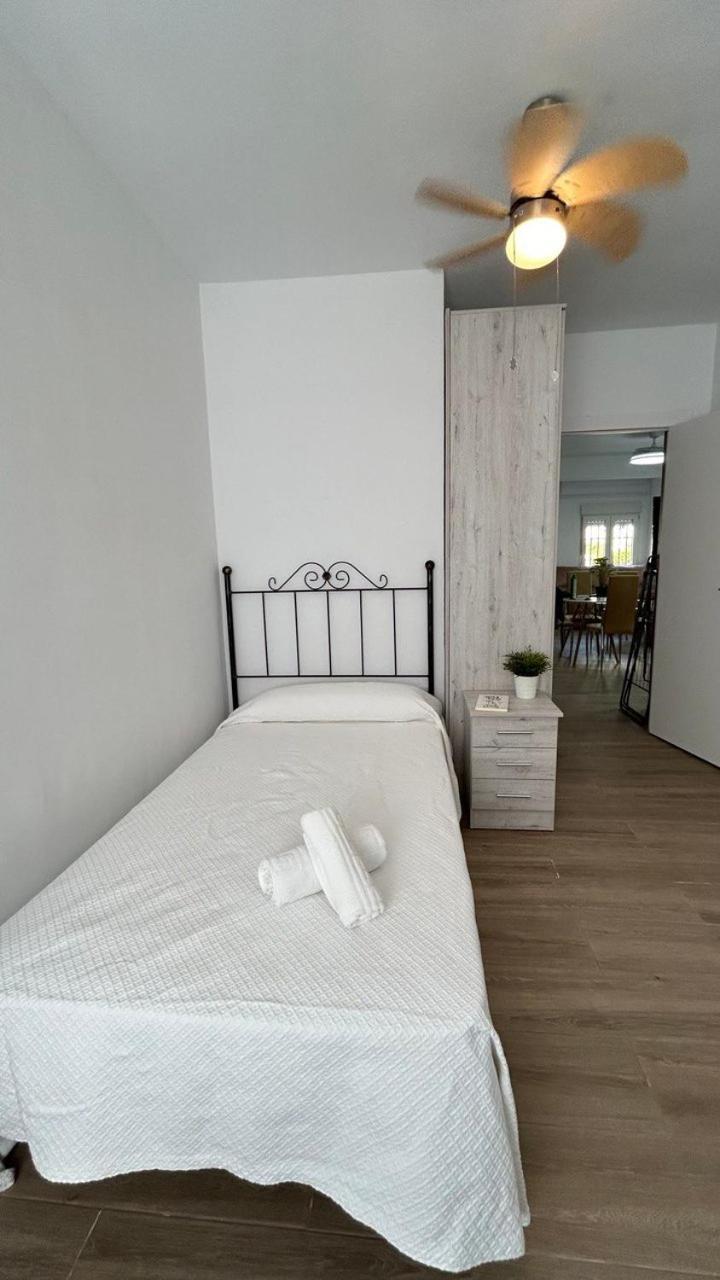 Piso Compartido Delyrent Acosta Hostel เฮน ภายนอก รูปภาพ