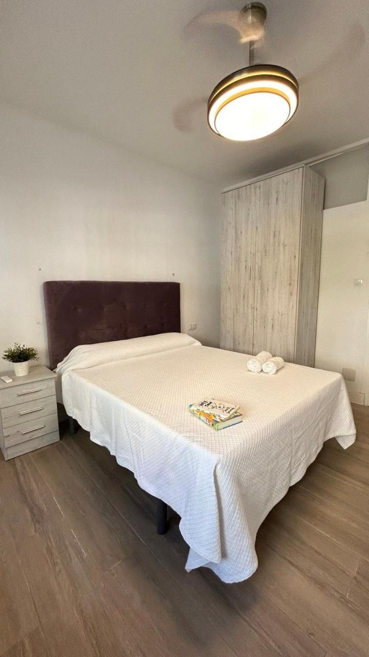 Piso Compartido Delyrent Acosta Hostel เฮน ภายนอก รูปภาพ