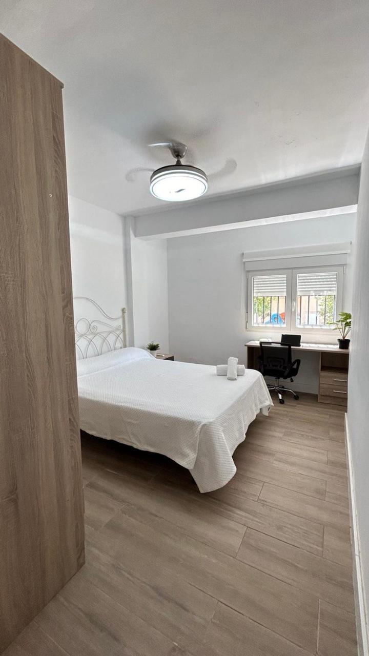 Piso Compartido Delyrent Acosta Hostel เฮน ภายนอก รูปภาพ